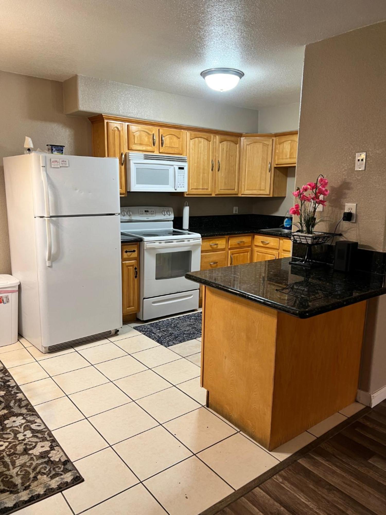 Quiet 1Bed,1Bath Condo With Free Parking Fresno Exterior foto